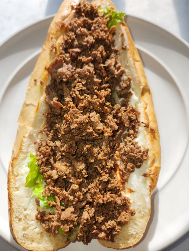 Sun Super Steak Sub (Medium).